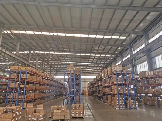 Araba modeli STRALIS OE 41297101 Hava Filtresi Kamyon Otomobil Bileşenleri Yedek Parçalar